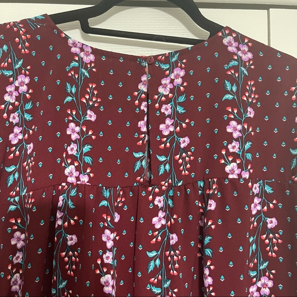 Maroon Bell Sleeve Blouse - Picture 4 of 4